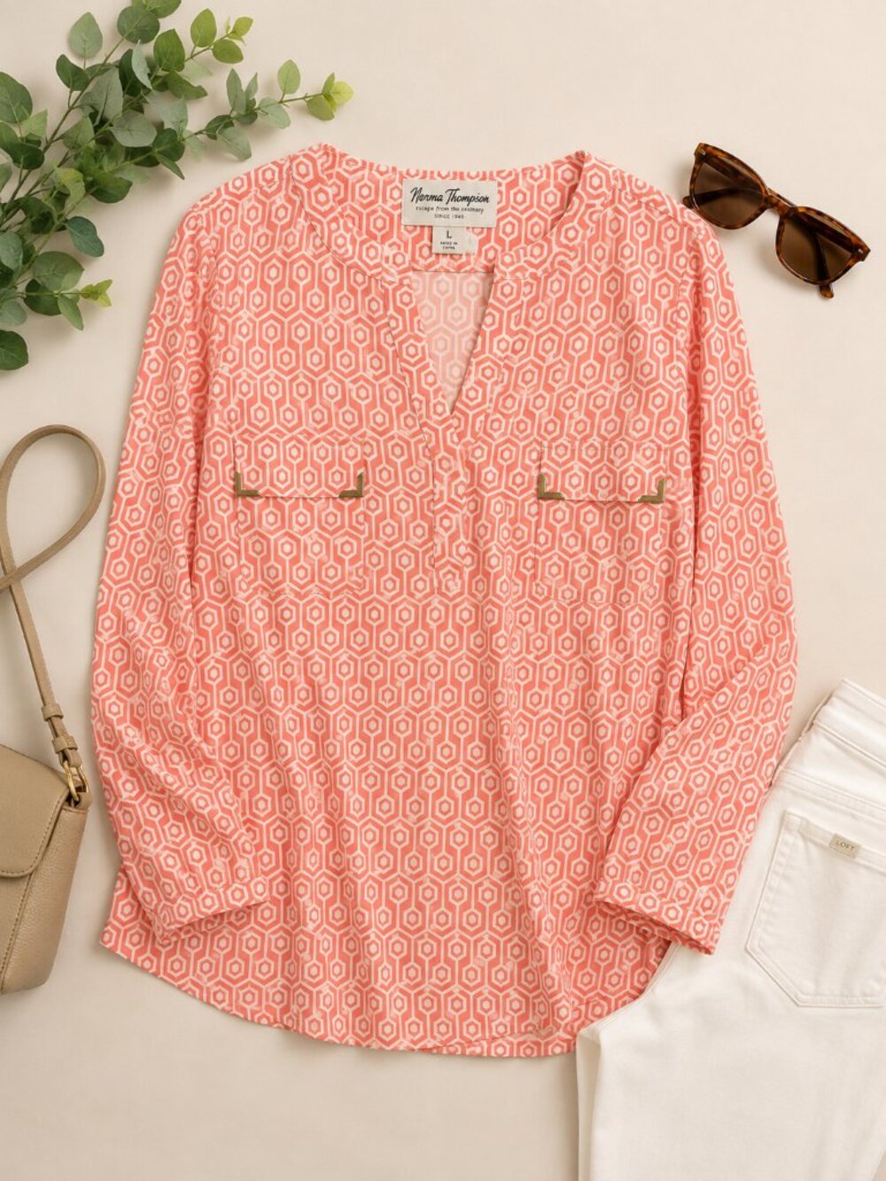 Norm Thompson L Coral Geometric Tunic Blouse V Neck Long Sleeve Stretch